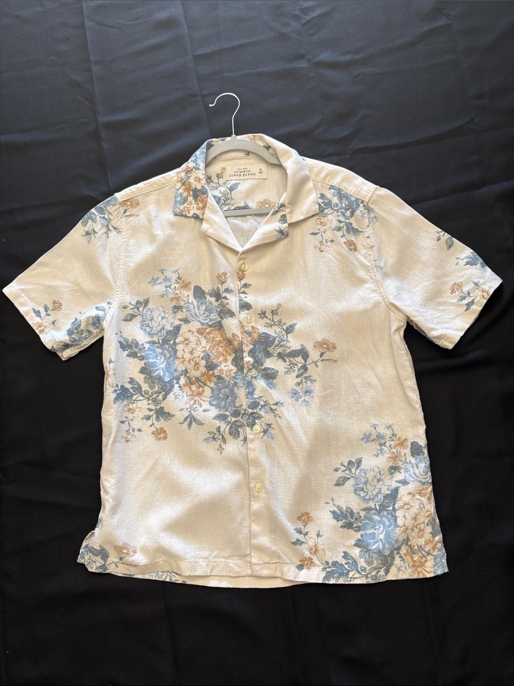 Abercrombie & Fitch Cream Floral Short-Sleeve Button-Down Shirt